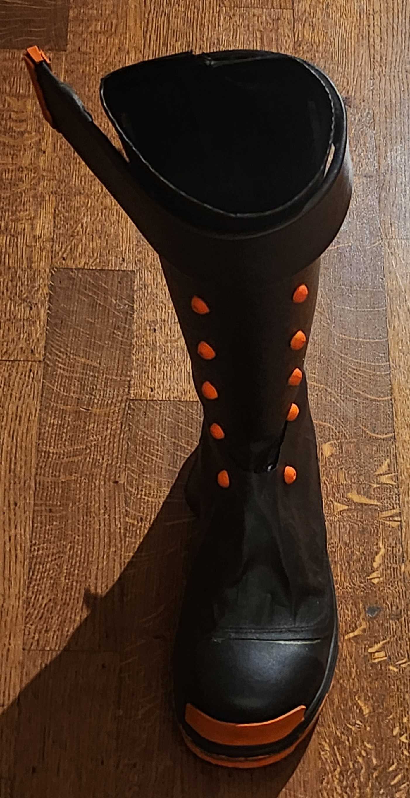 boot_front.jpg