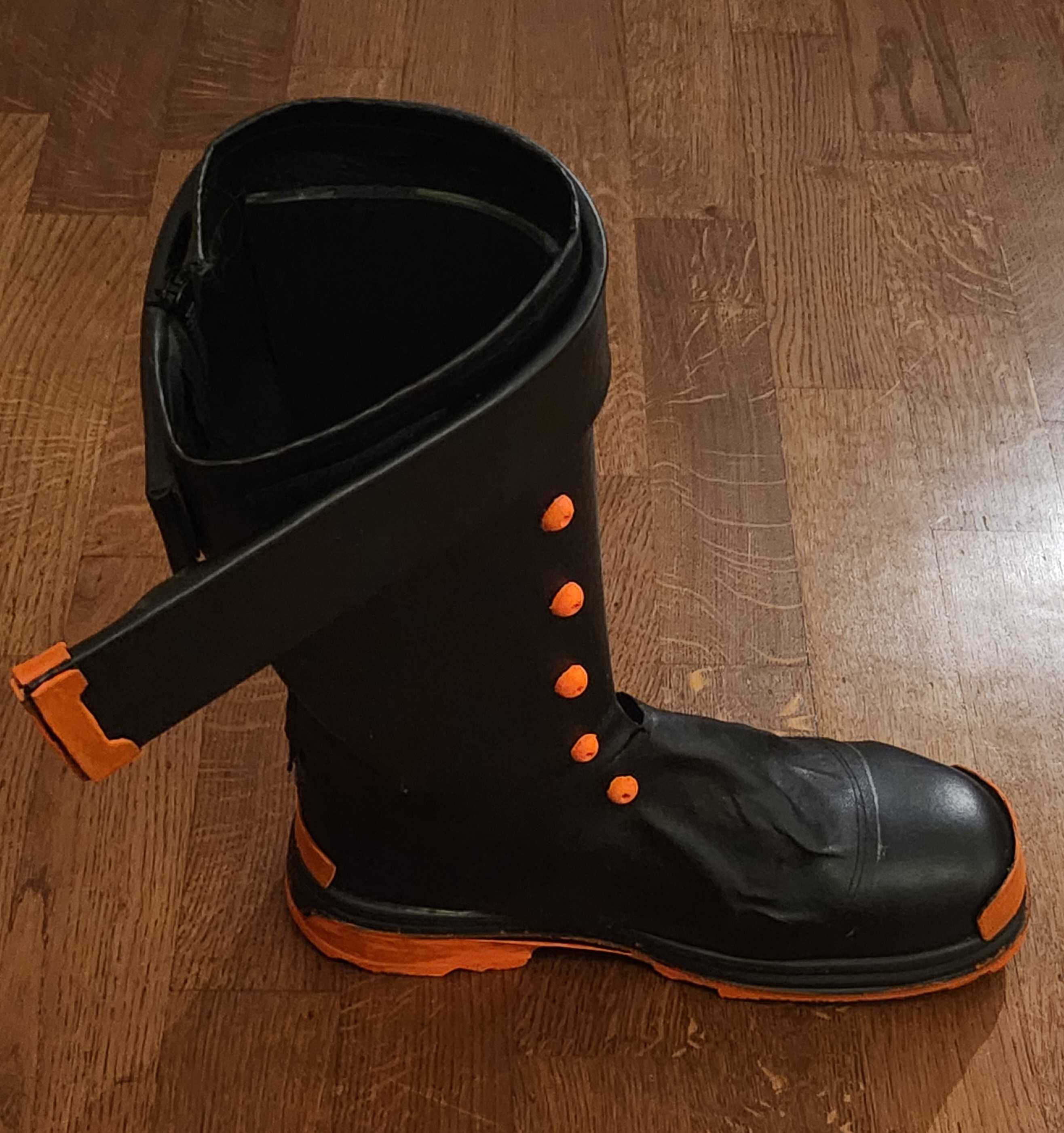 boot_right.jpg